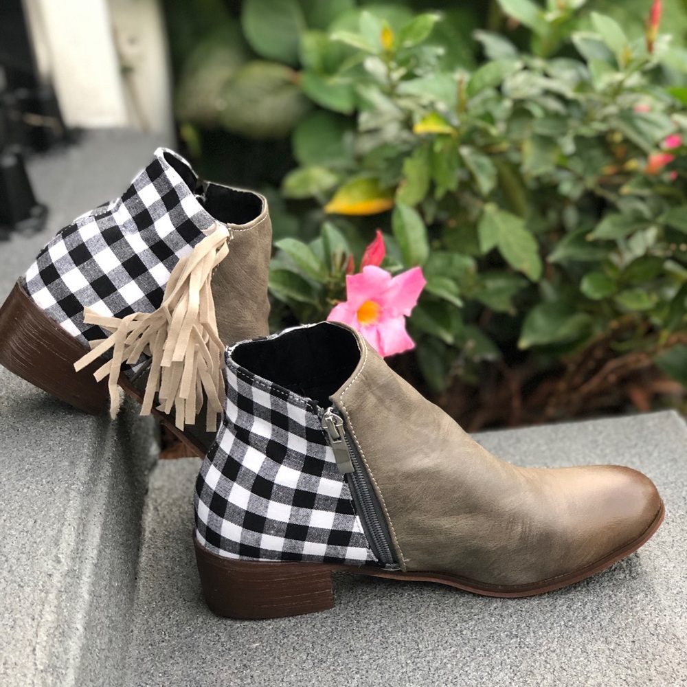 Buffalo plaid booties ankle boots fringe brown